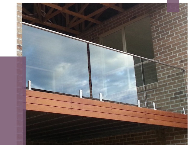 Стеклянные парапеты на крыше и террасе в Качканаре от 11535 руб. | ПРОЛЁТ-Кчк